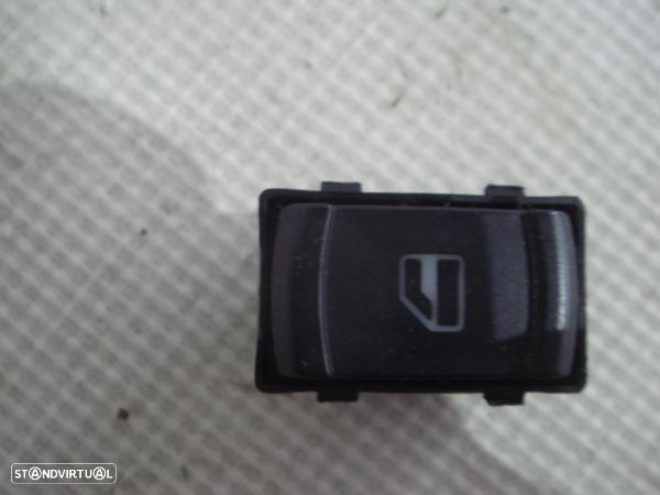 Interruptor Elevador Vidros/ Fecho Portas Volkswagen Passat (3B3) - 1