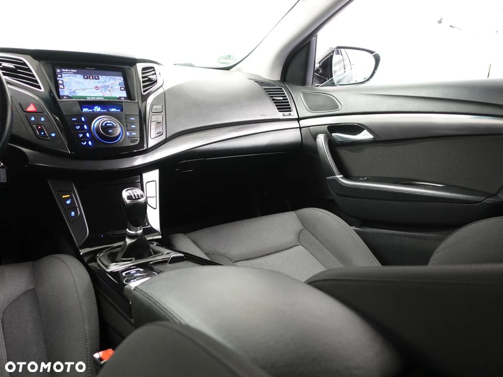 Hyundai i40 Kombi blue 1.7 CRDi Trend - 38