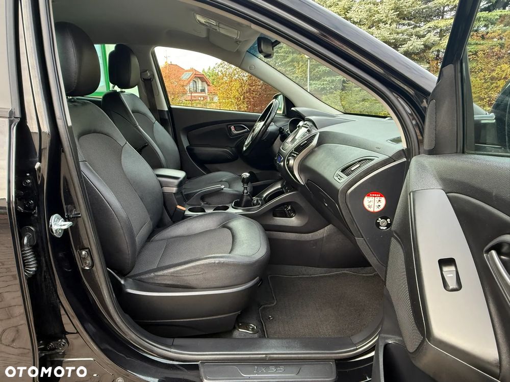 Hyundai ix35 1.6 2WD Fifa World Cup Edition - 33