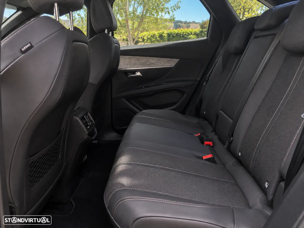 Peugeot 3008 1.2 PureTech GT EAT8 - 4