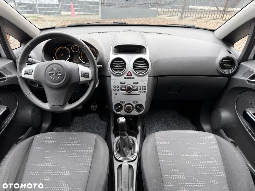 Opel Corsa 1.2 16V Essentia - 6