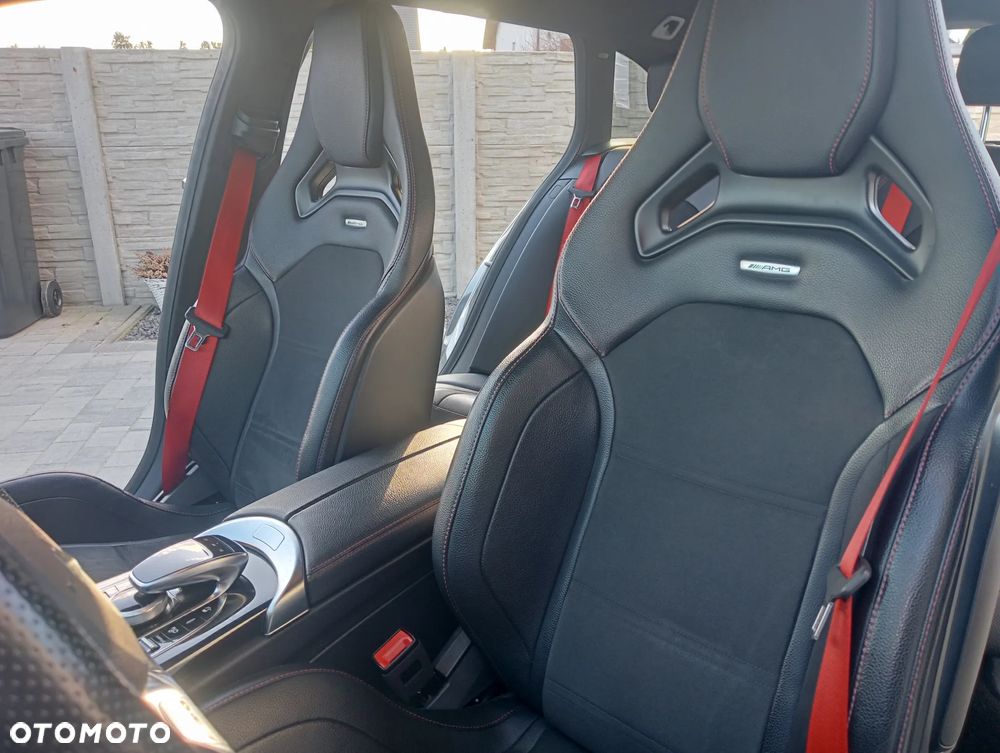 Mercedes-Benz Klasa C AMG 43 4Matic AMG TCT 9G - 19