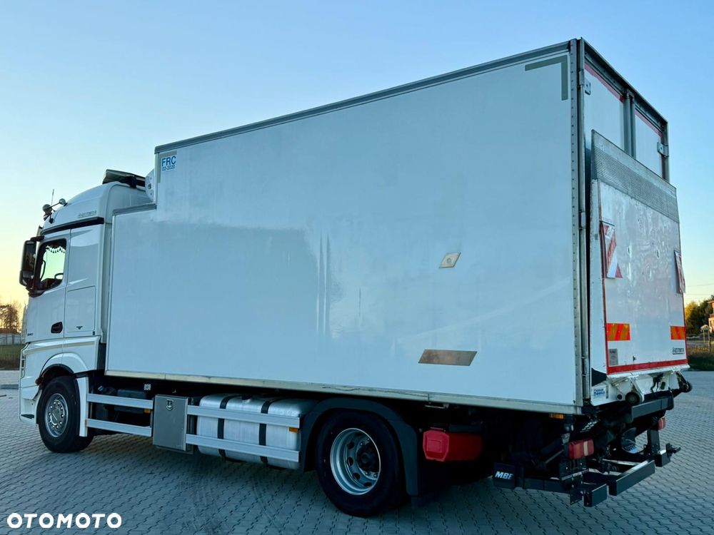 Mercedes-Benz ACTROS 1840 / CHŁODNIA / WINDA / 15 EUROPALET / 6.10 M DŁUGOŚCI / DUŻA KABINA / AUTOMAT / SPROWADZONY / SERWISOWANY / EURO 6 - 4