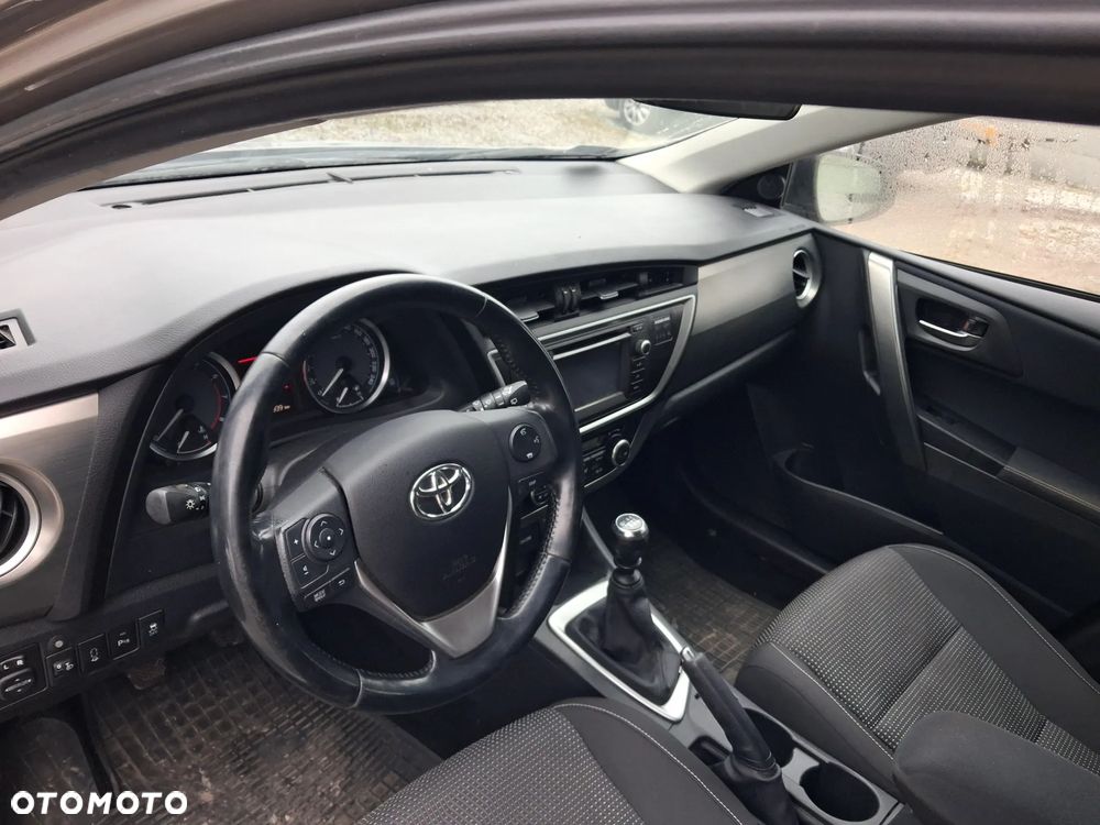 Toyota Auris 1.33 VVT-i Life Comfort - 12