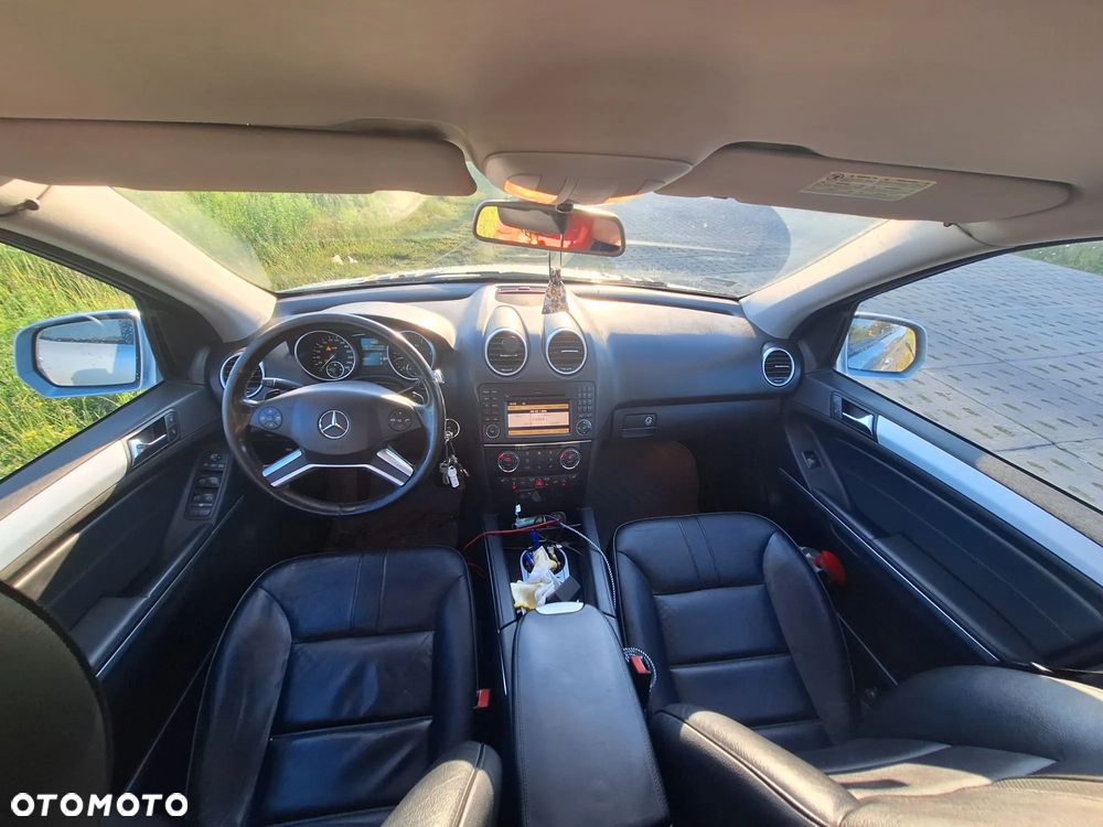 Mercedes-Benz ML - 19