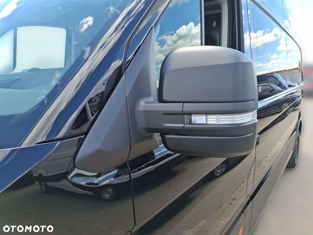 Volkswagen Crafter Furgon 4490 - 13
