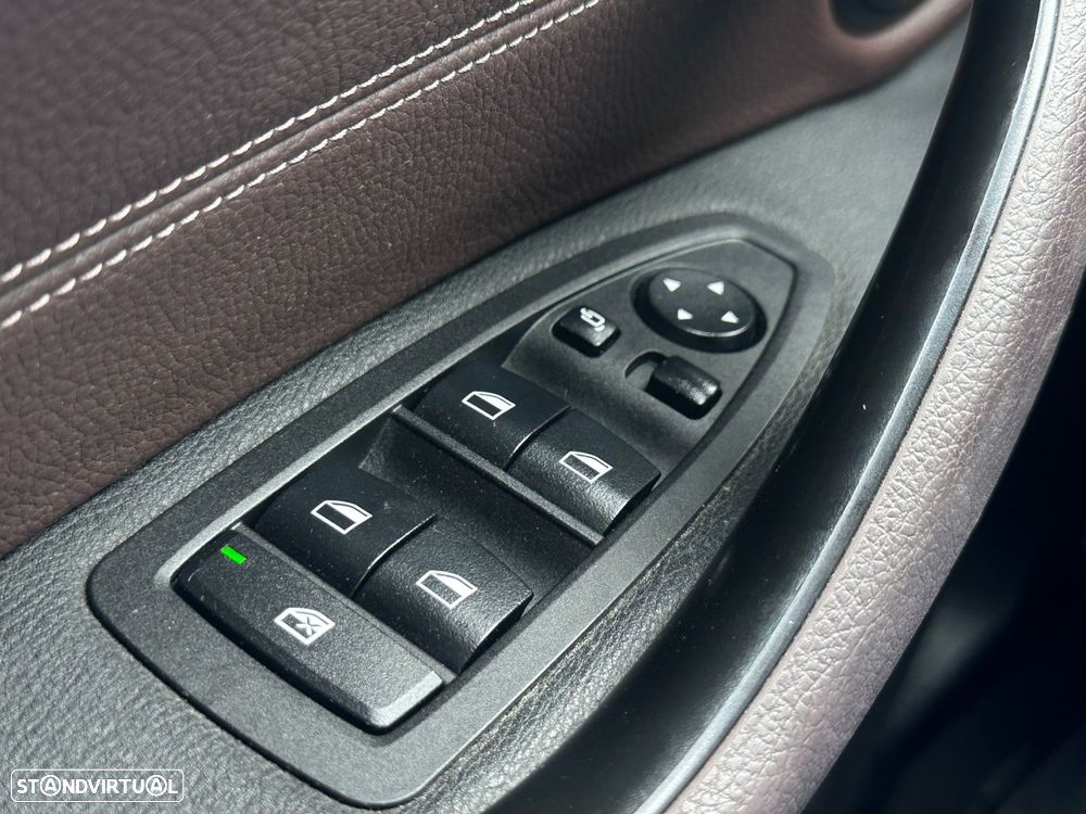 BMW X2 18 d sDrive Auto Pack M — fotografia 19