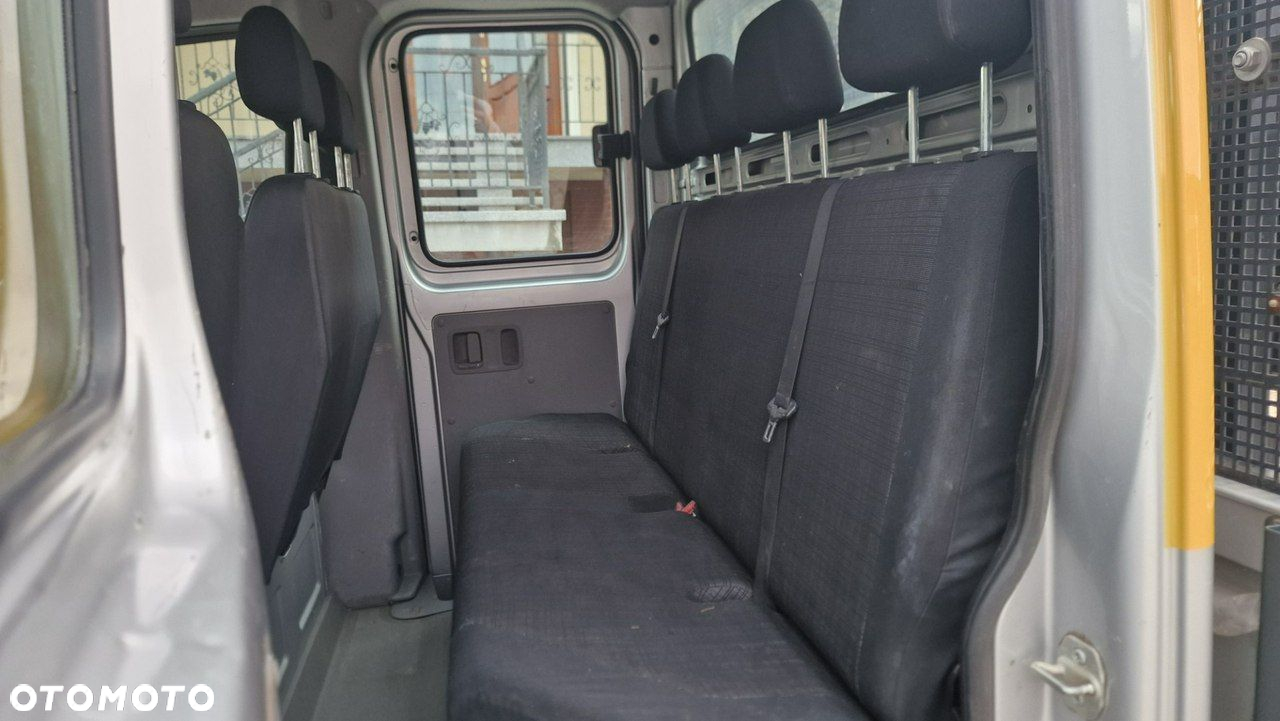 Mercedes-Benz Sprinter - 14