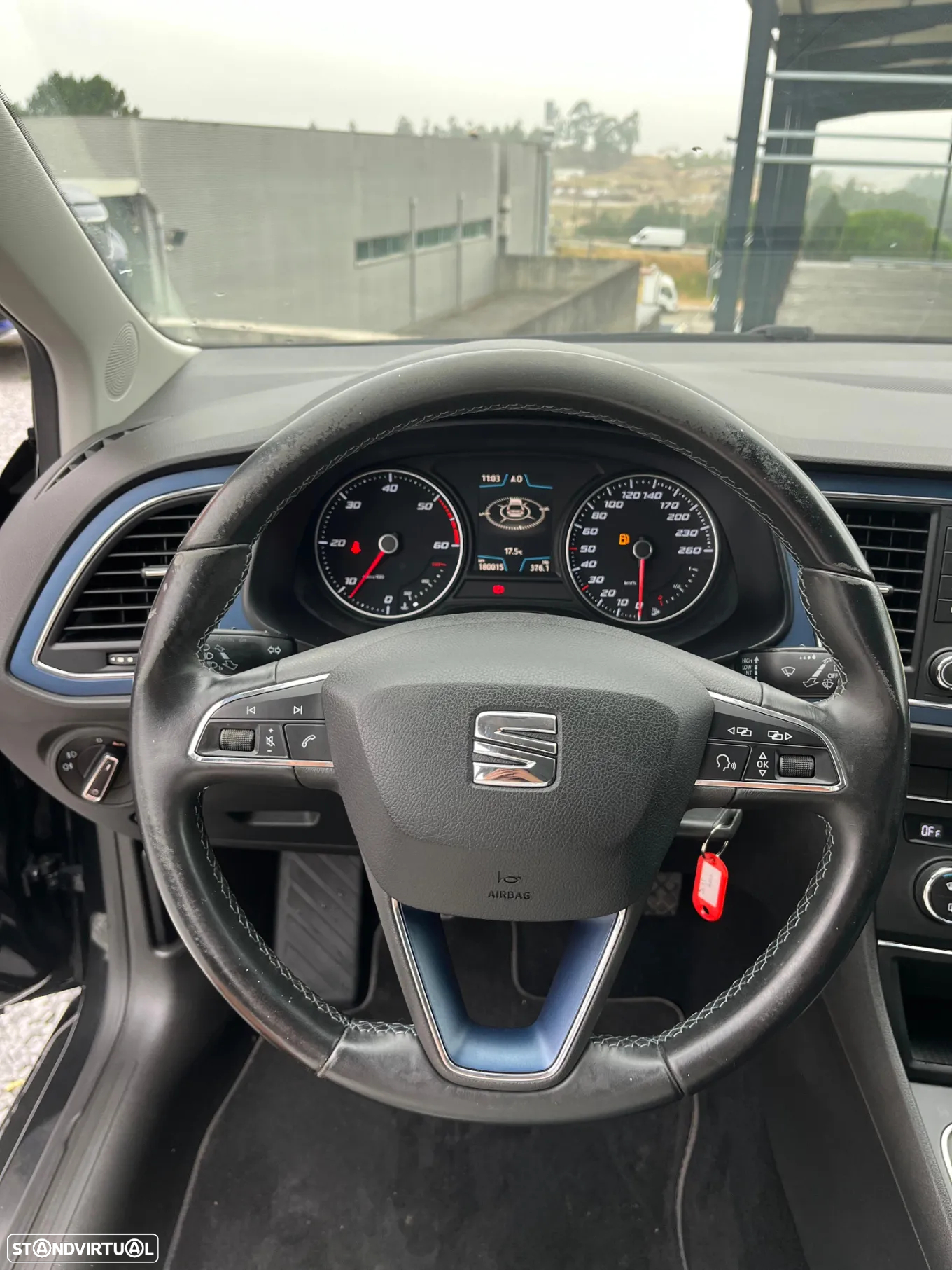 SEAT Leon 1.6 TDI S&S CONNECT - 17
