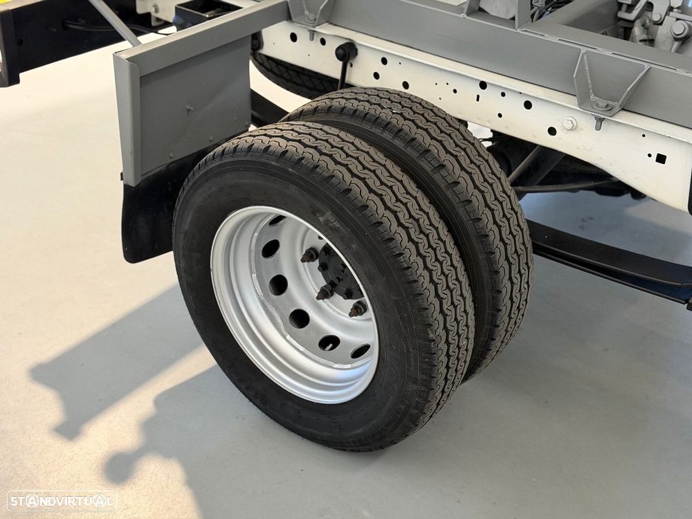 Ford Transit 2.4 TDCi 350 CD 7L TriBasculante - 23