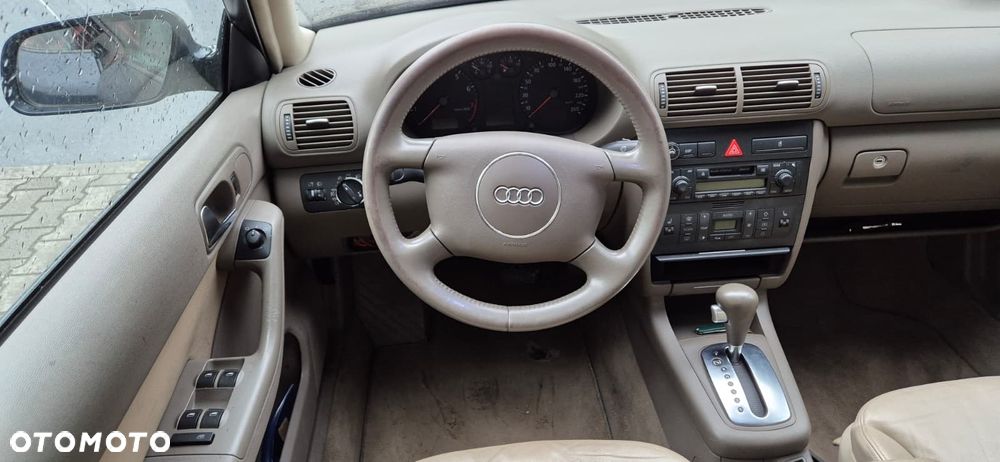 Audi A3 1.8 Attraction - 6
