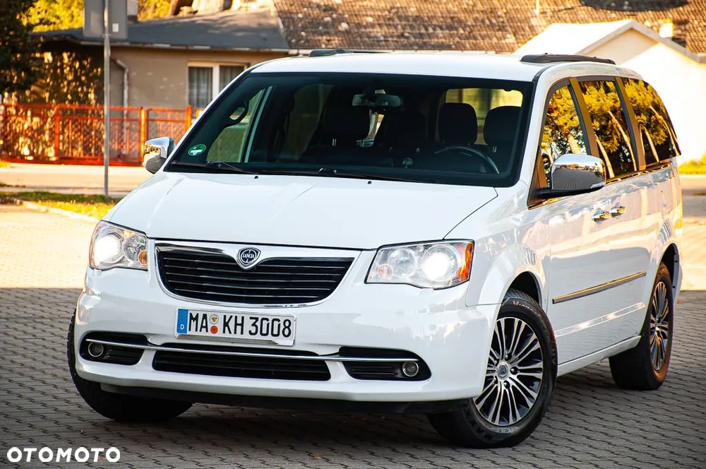 Lancia Voyager 2.8CRD S - 32
