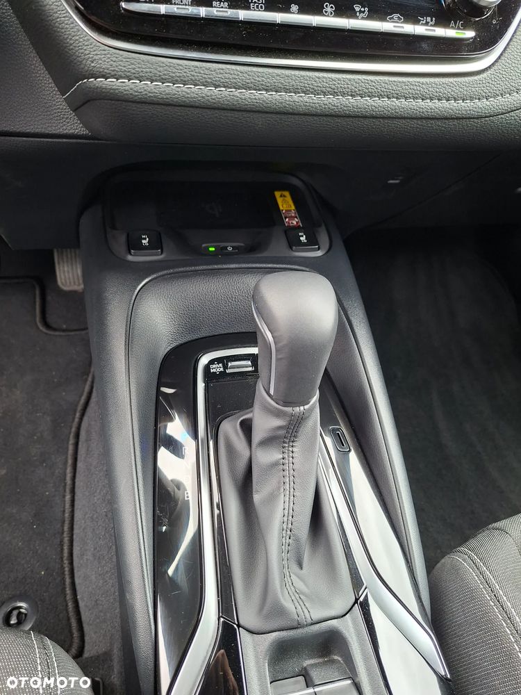 Toyota Corolla 1.8 Hybrid Active - 3