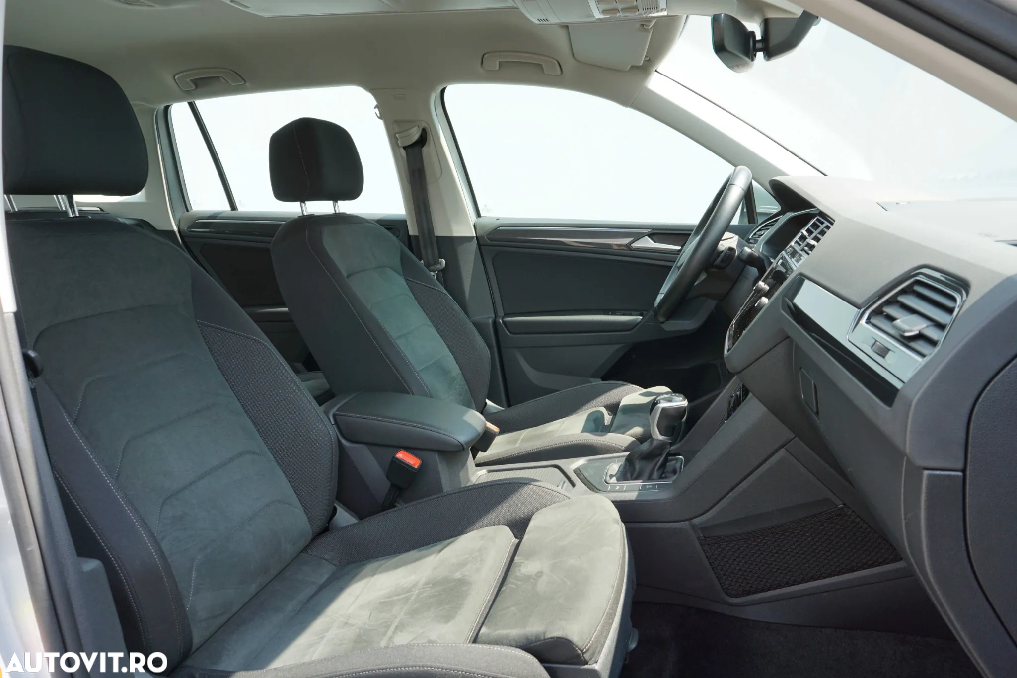 Volkswagen Tiguan - 33