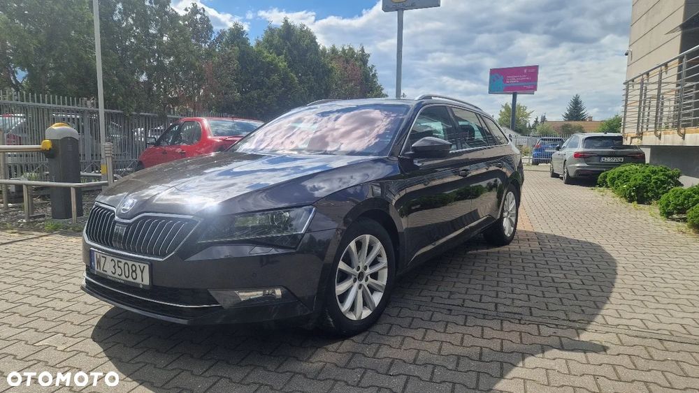Skoda Superb 2.0 TDI 4x4 Style DSG - 9