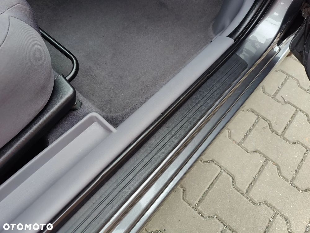 Nissan Almera 1.5 acenta PLUS - 31