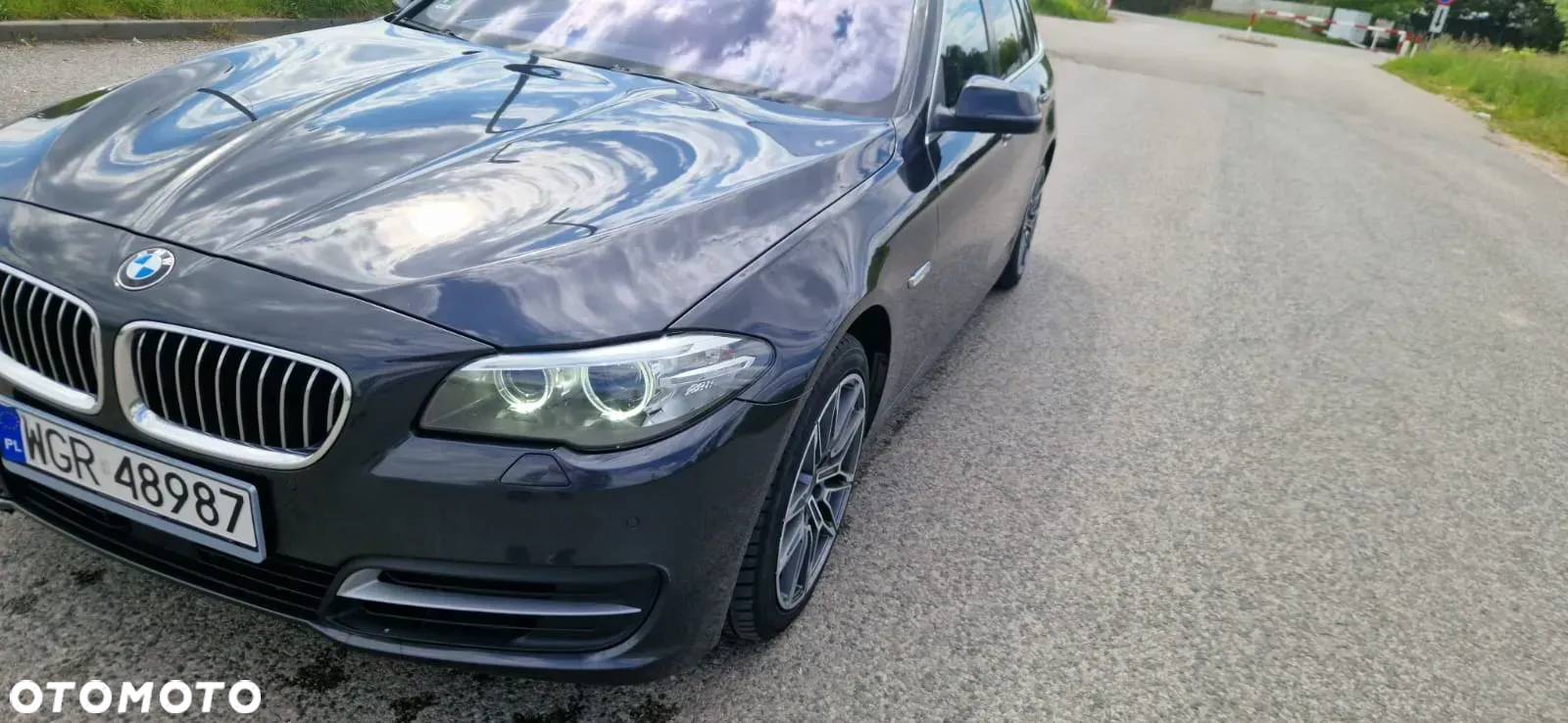 BMW Seria 5 525d xDrive Touring - 3