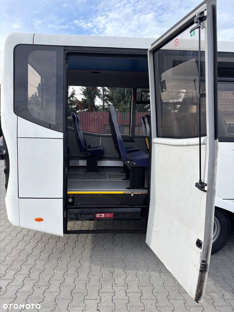 Mercedes-Benz Vario 816 - 18