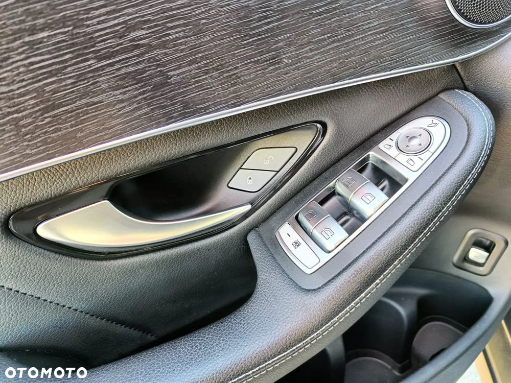 Mercedes-Benz GLC 220 d 4Matic 9G-TRONIC AMG Line - 17