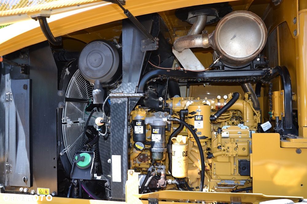 Caterpillar 930 K - 16