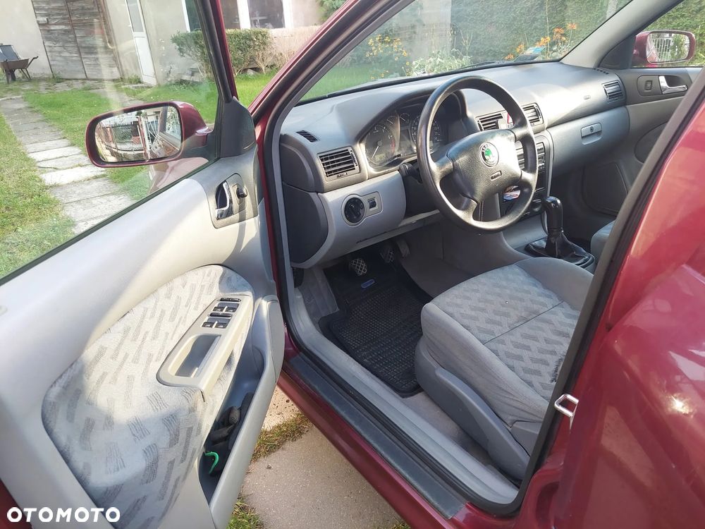 Skoda Octavia 1.8 SLX - 9