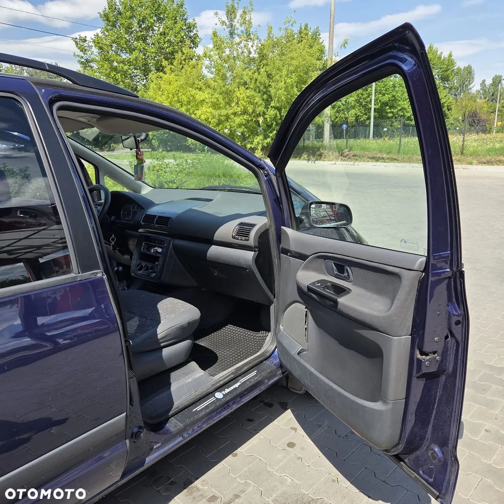 Volkswagen Sharan 1.9 TDI Basis - 5