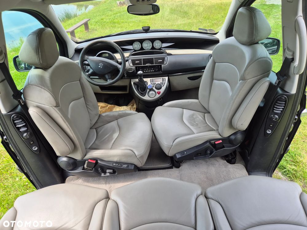 Peugeot 807 HDi 135 Platinum Pullmann - 30