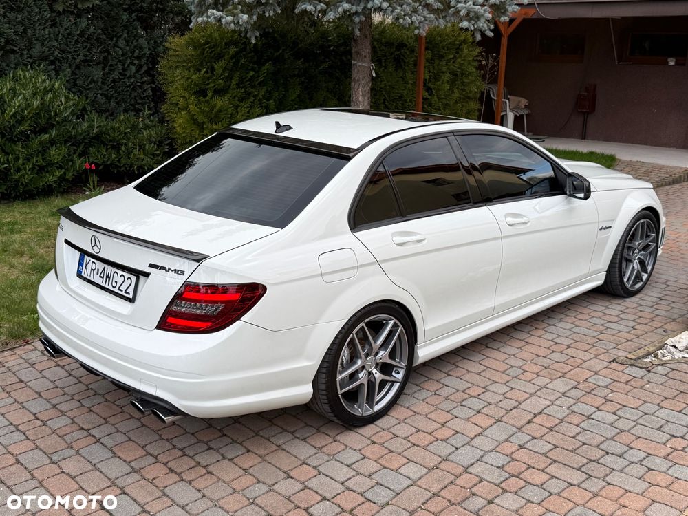 Mercedes-Benz Klasa C 63 AMG 7G-TRONIC - 34
