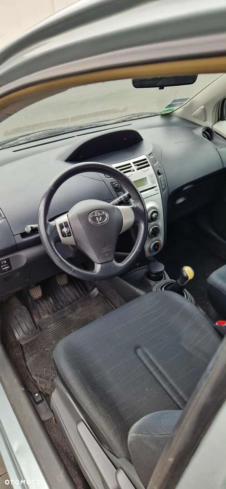 Toyota Yaris - 6