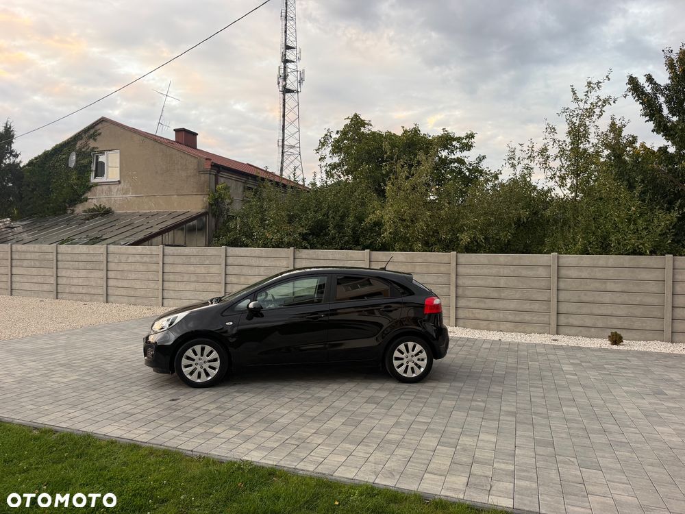 Kia Rio - 22