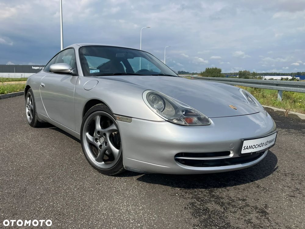 Porsche 911 Carrera - 1