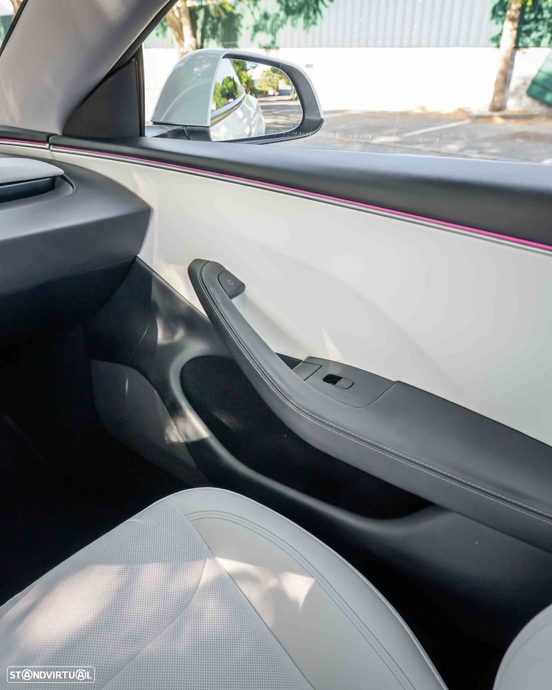 Tesla Model 3 Long Range Tração Traseira Premium - 25