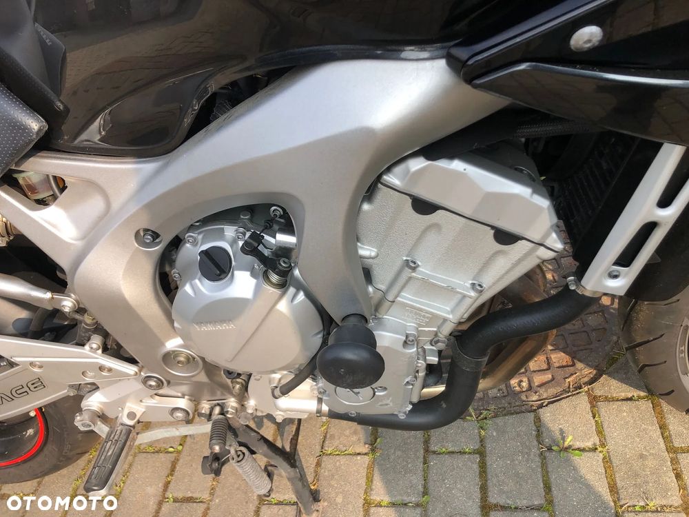 Yamaha FZ6 - 12