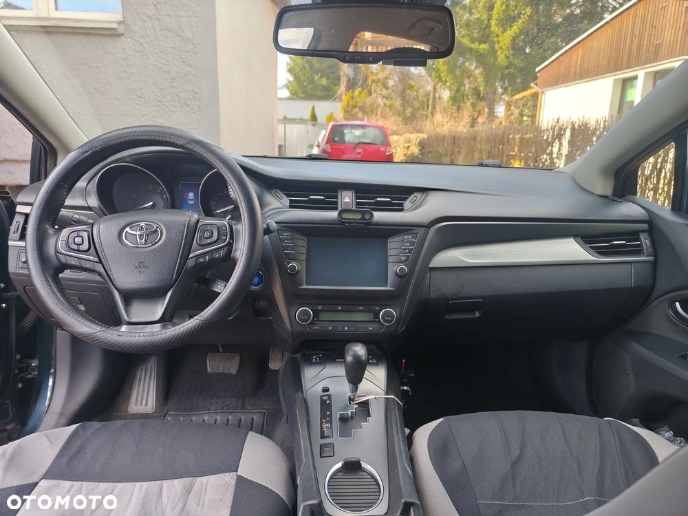 Toyota Avensis 1.8 Premium MS - 18