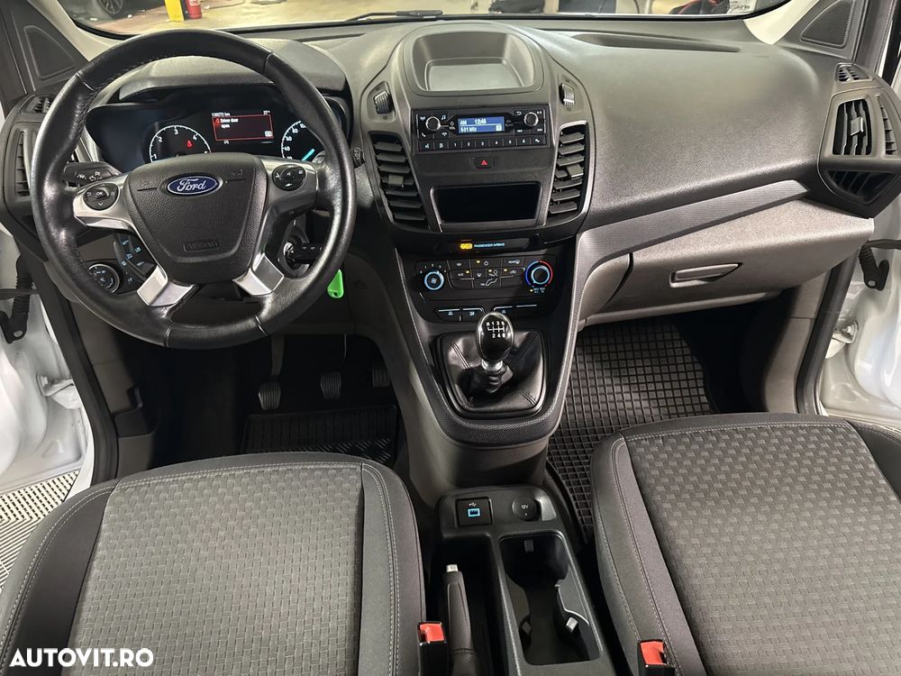 Ford Transit Connect - 10