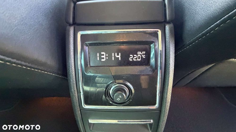 Skoda Superb 2.0 TDI Business DSG - 19