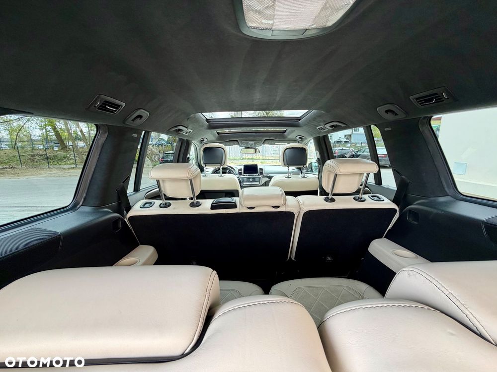 Mercedes-Benz GLS - 34