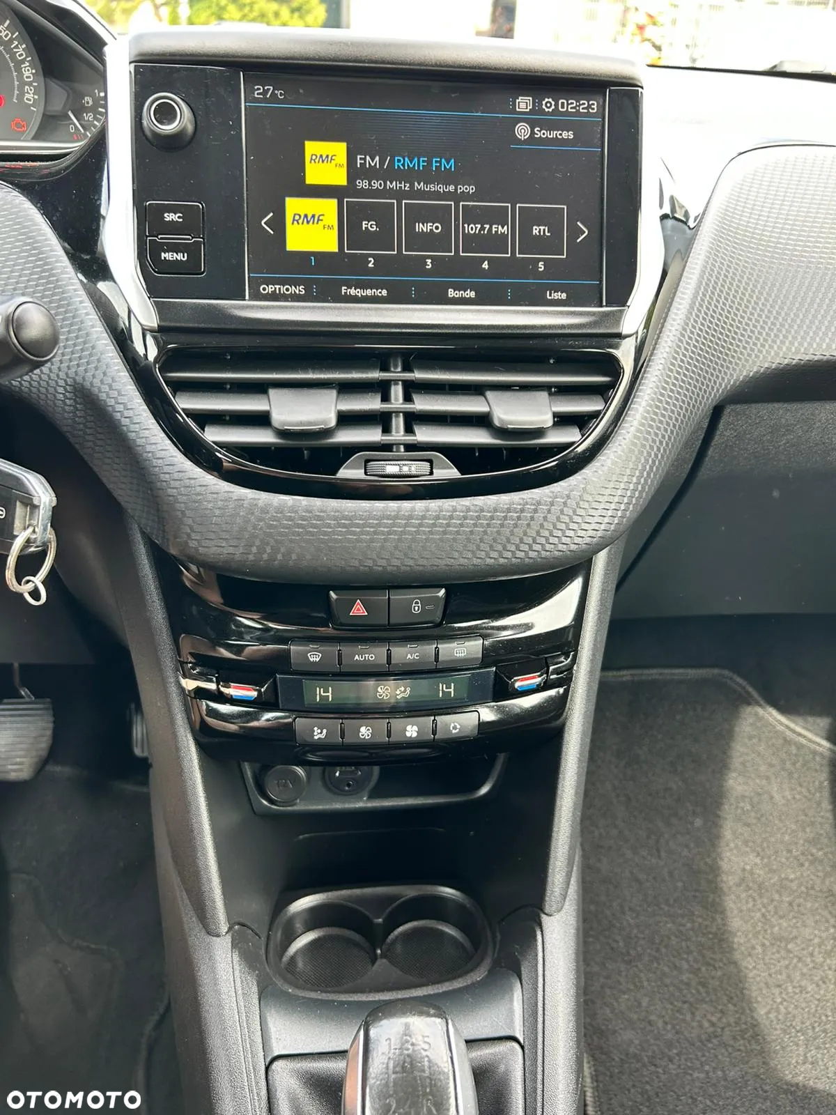 Peugeot 208 PureTech 110 Stop & Start Allure - 12