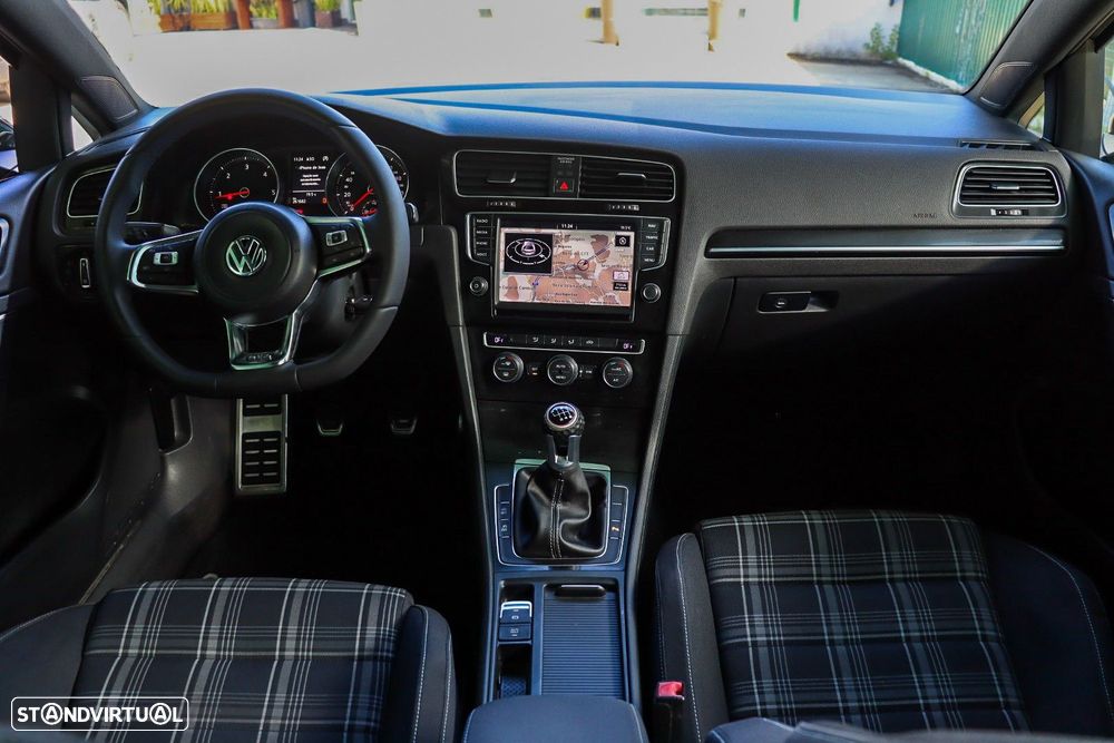 VW Golf 2.0 TDi GTD - 10