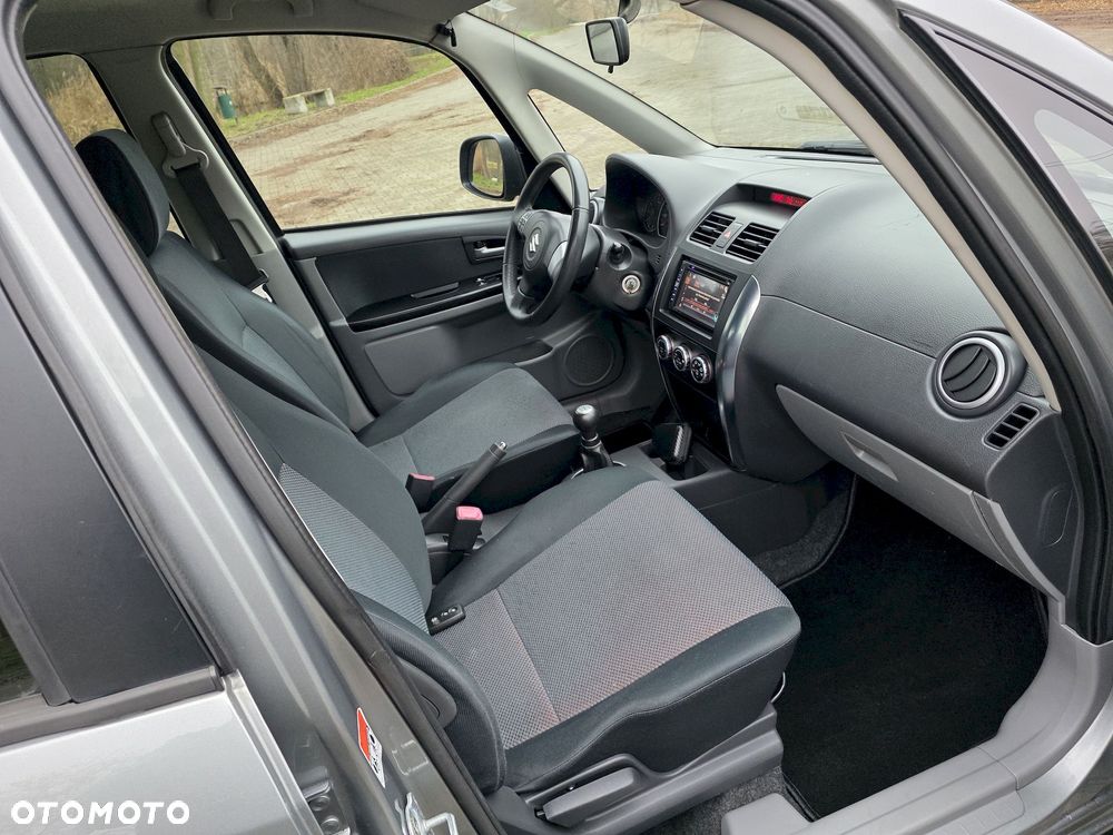 Suzuki SX4 1.6 VVT 4x2 Comfort - 17