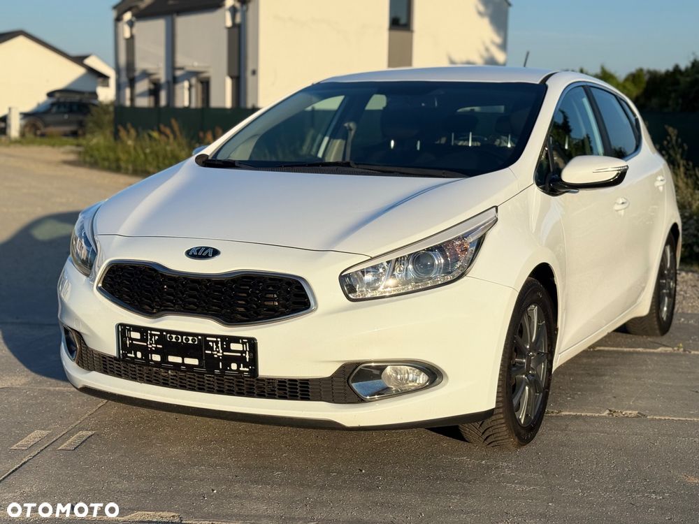 Kia Ceed - 4