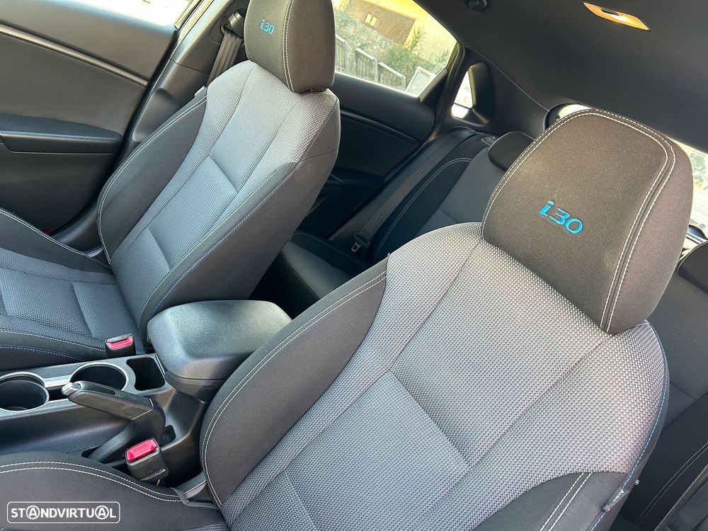 Hyundai i30 1.6 CRDI Blue Comfort J16 - 7