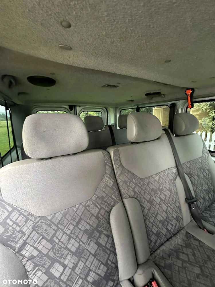 Opel Vivaro 2.5 CDTI L2H1 - 9