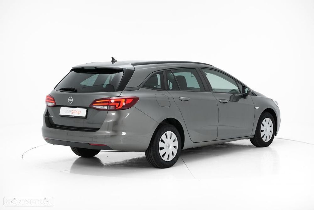 Opel Astra Sports Tourer - 3
