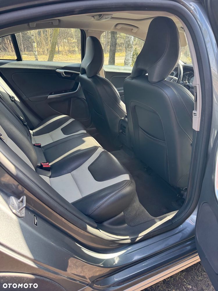 Volvo S60 2.5 T5 AWD - 13