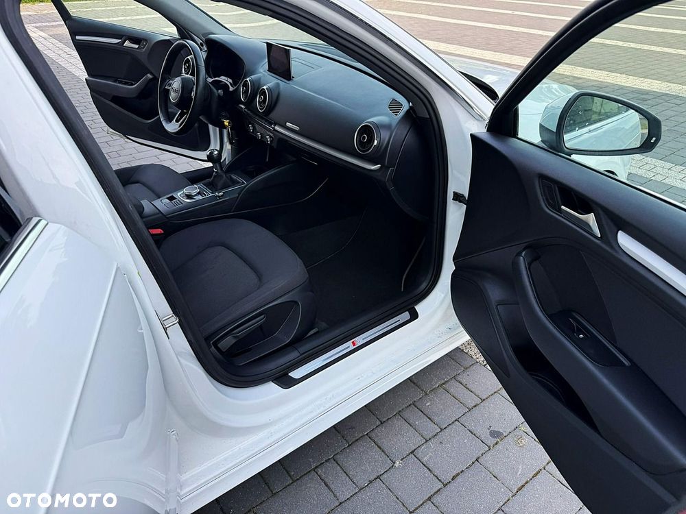 Audi A3 Sportback 30 TDI sport - 24