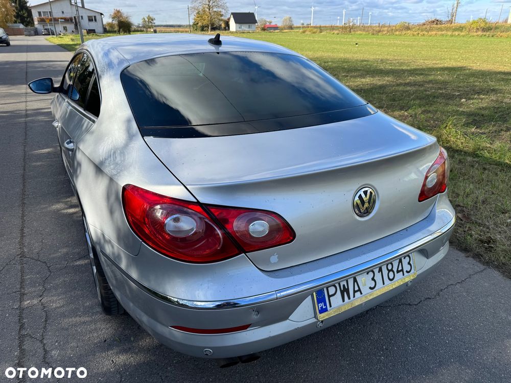 Volkswagen Passat 2.0 TDI DPF Sportline DSG - 4