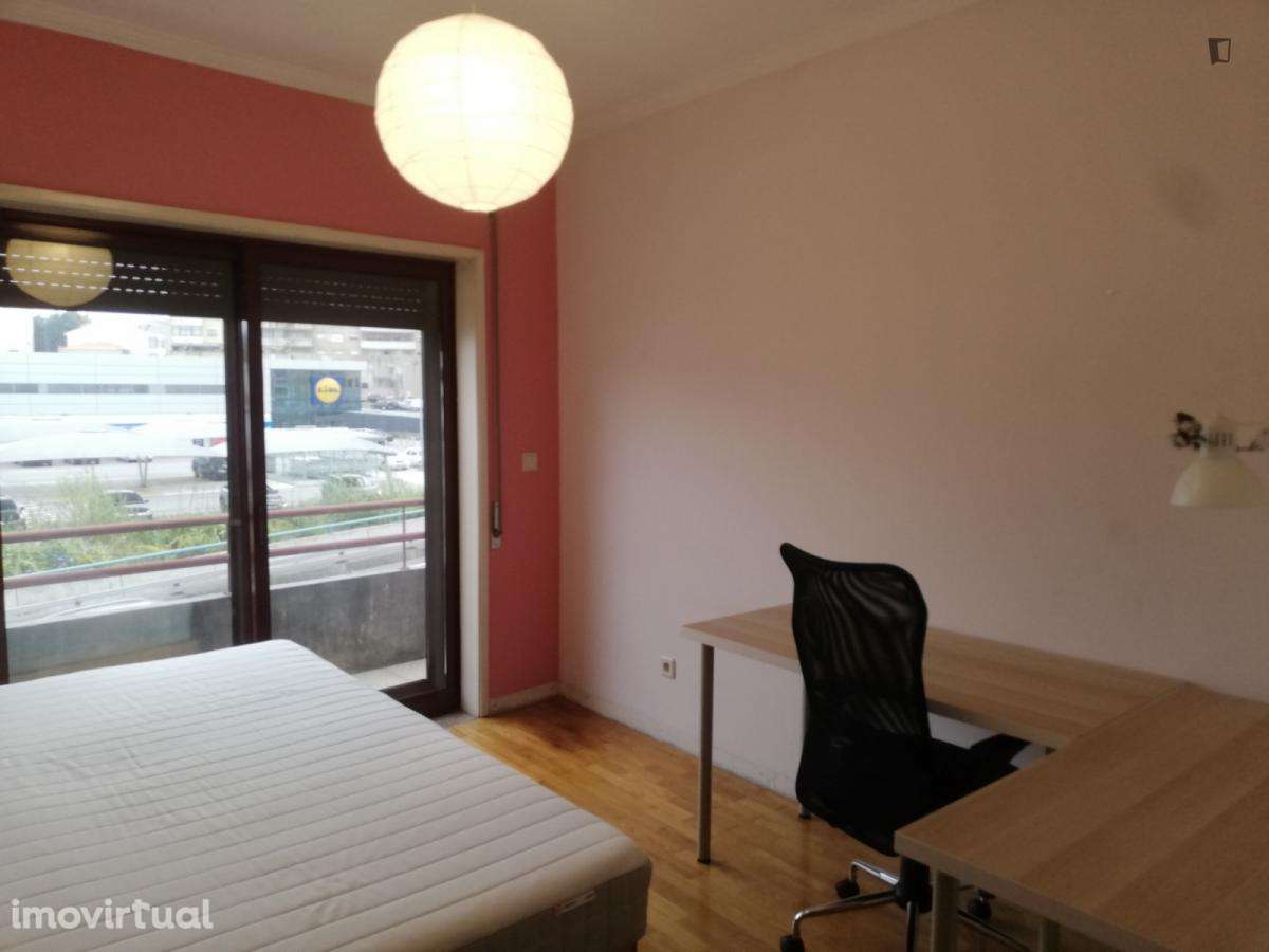 Apartamento com 4 quartos - localizado em Paranhos Porto - Grande imagem: 2/32