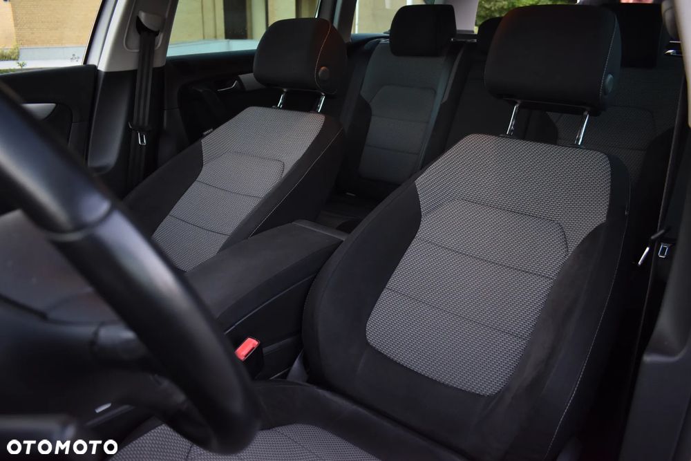 Volkswagen Passat 2.0 TDI BlueMotion Technology Exclusive - 35