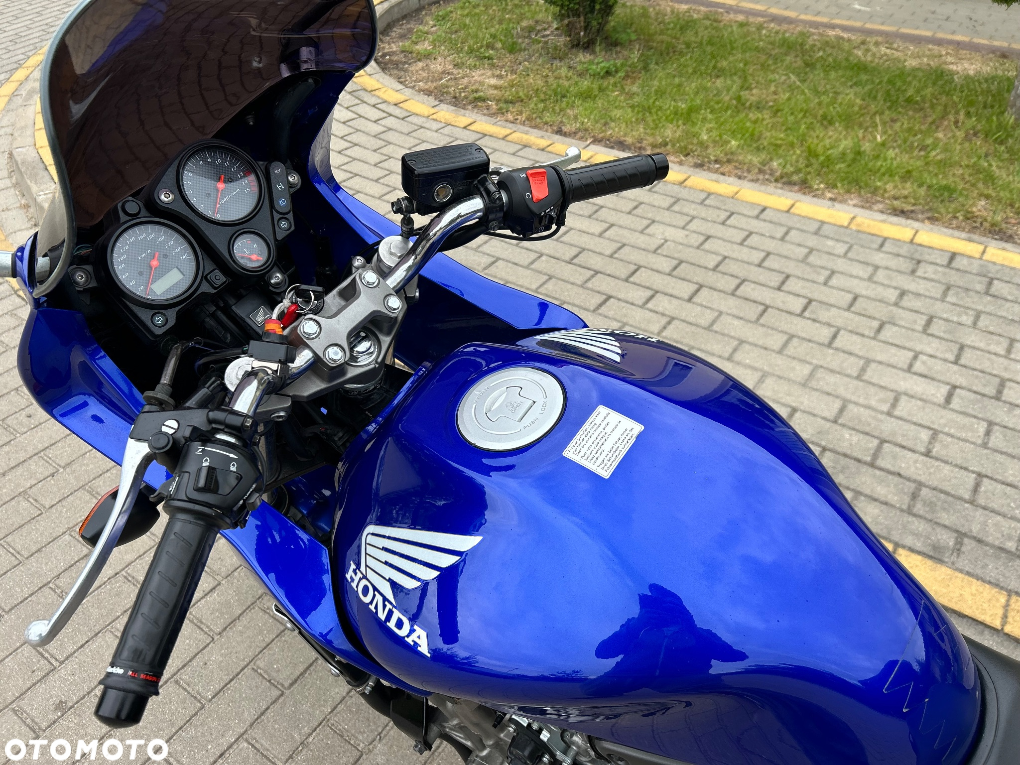 Honda Hornet - 18